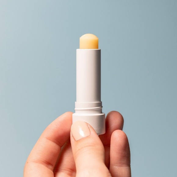 $7❤️‍🔥 LAST 1! COOLA Organic Liplux Classic Sunscreen Balm SPF30 NEW Lip CLEAR - Picture 2 of 7